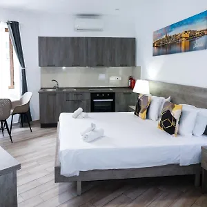 3* Πανσιόν Napoli